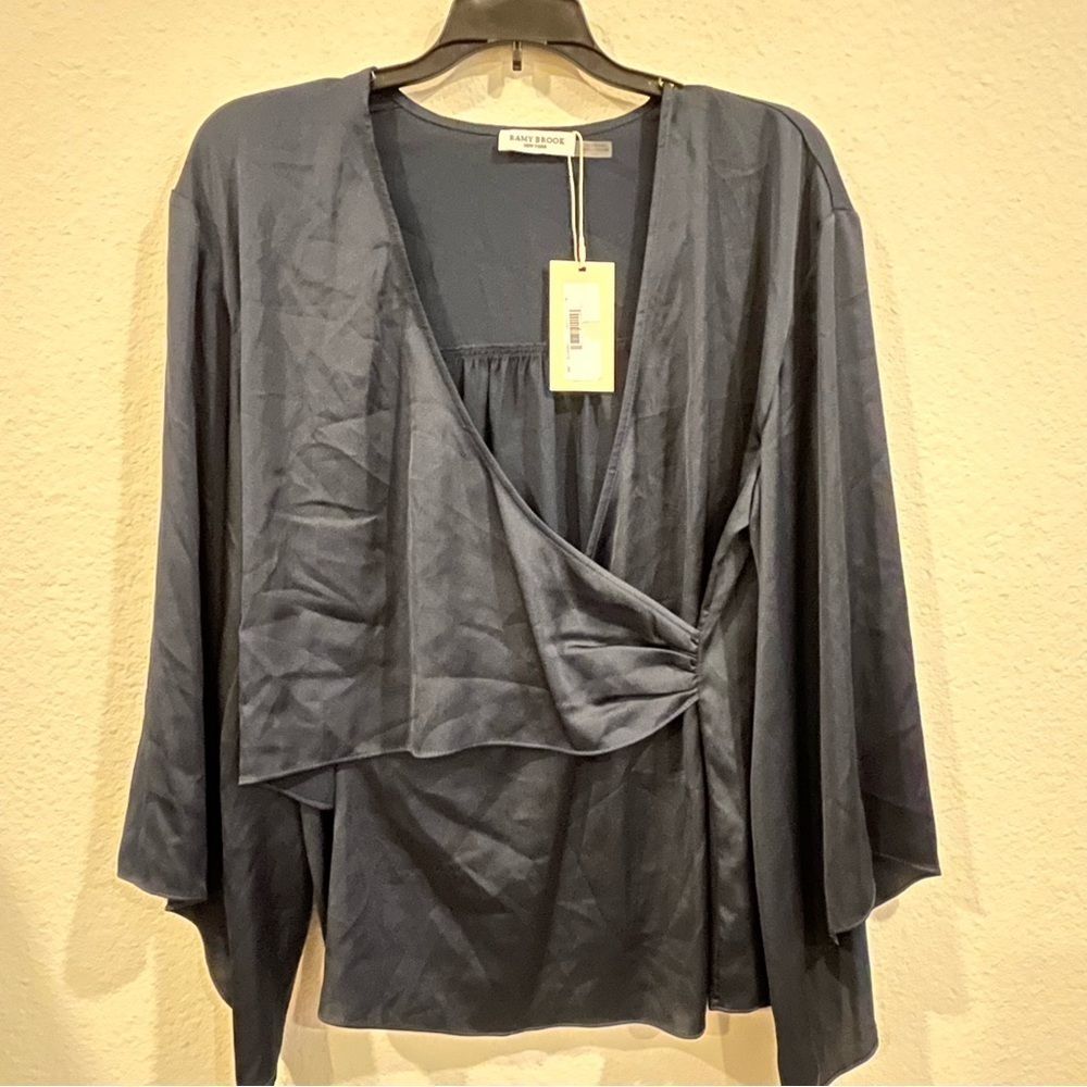 New Ramy Brook navy blue size medium surplice long sleeve flowy blouse
